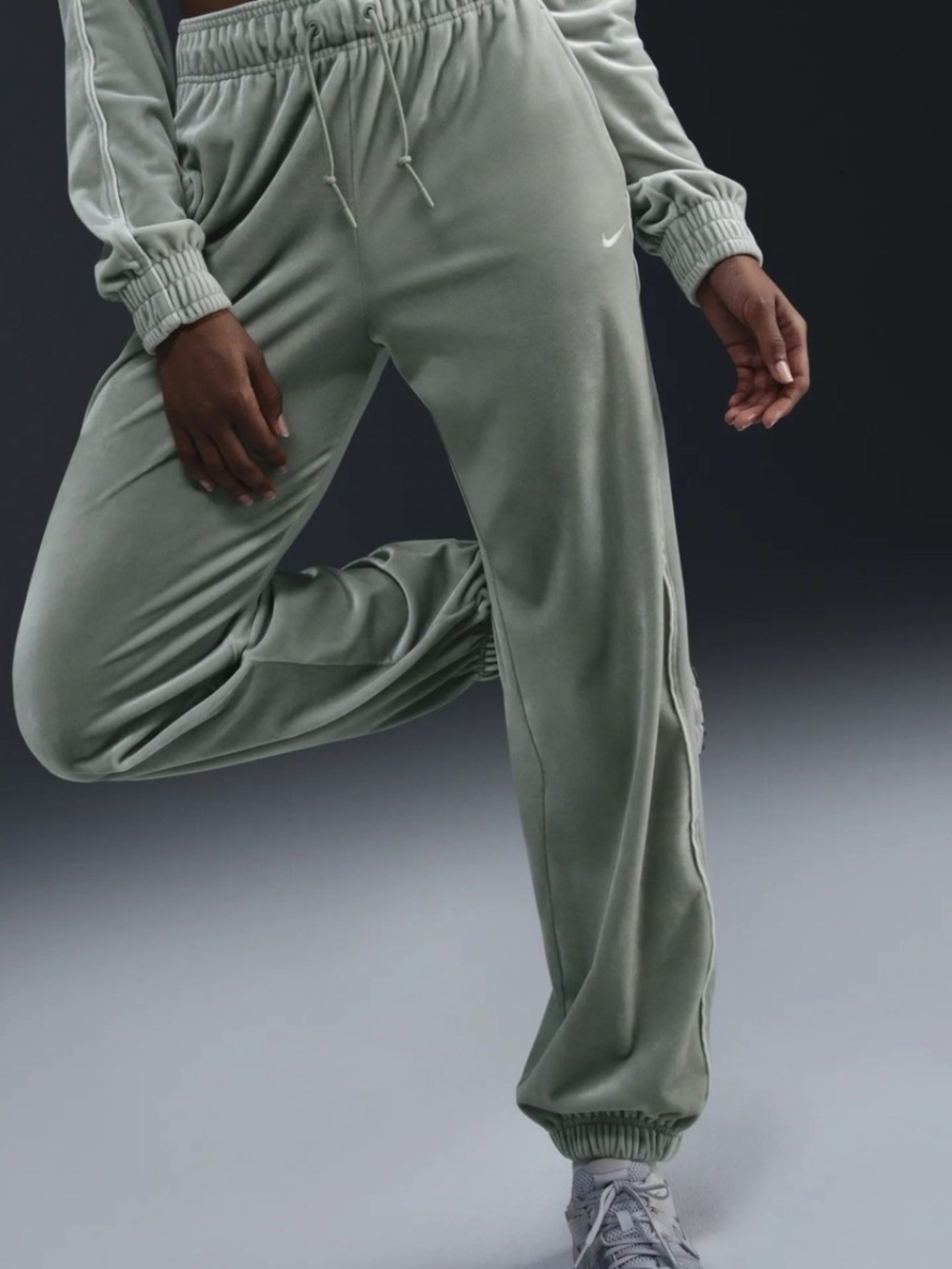 Nike Wonans Sage Green Velour Jogger Pants Medium